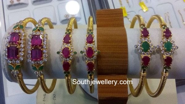 light_weight_gold_bangles_models