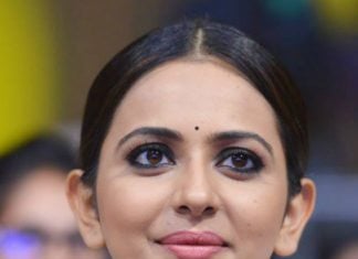 rakul preet singh diamond necklace jaya janaki naayaka audio launch