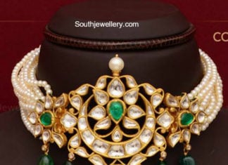 pearl choker with pendant