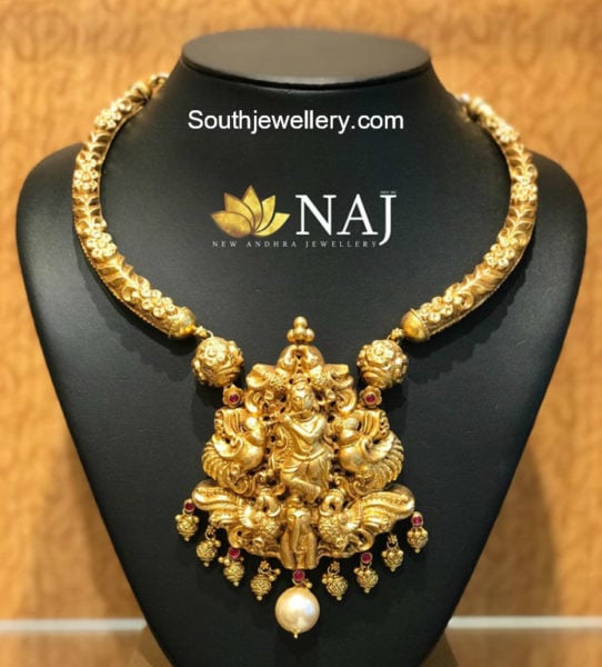 kanthi necklace with lord krishna pendant 