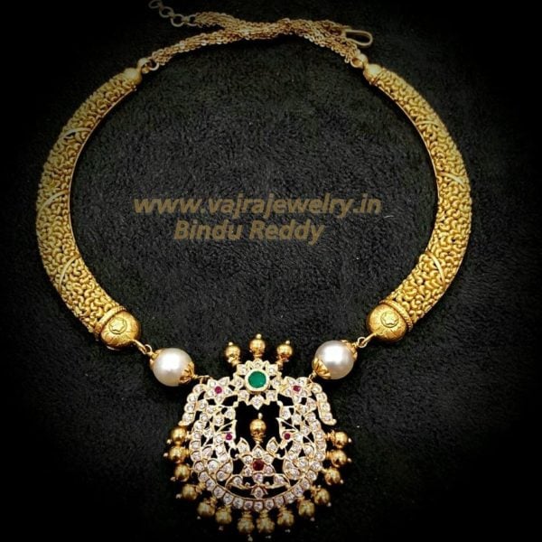 kante necklace with diamond pendant