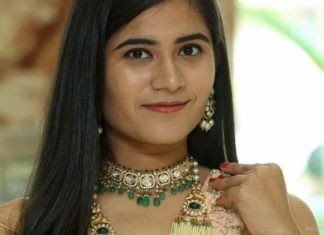 new model indian pearl necklace designs in gold