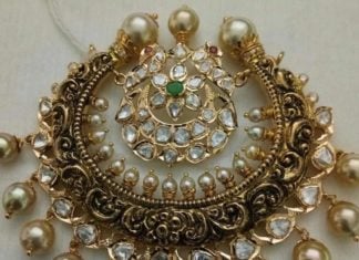 big gold nakshi pendant