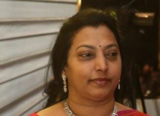 vasundhara nandamuri in diamond necklace