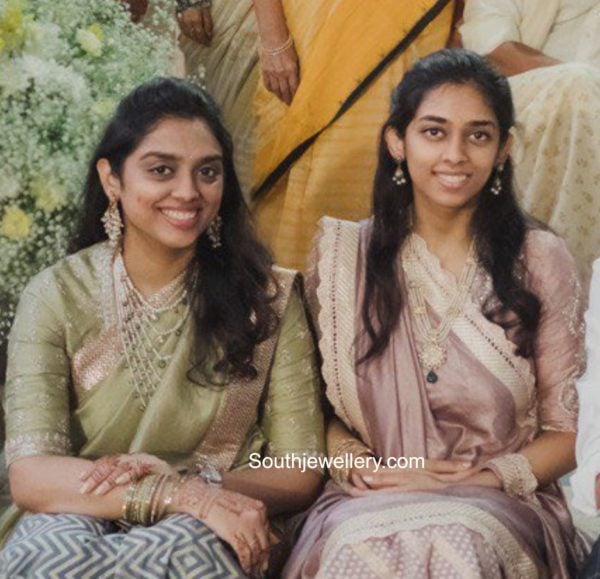 venkatesh daggubati daughters in pearl necklaces