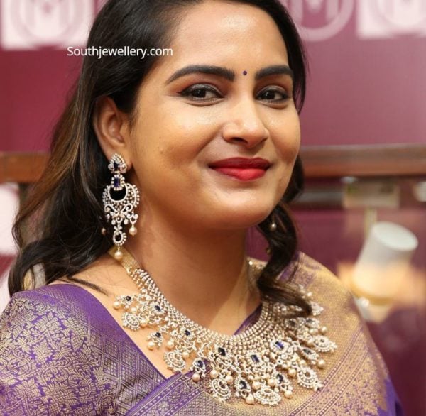 himaja in diamond encklace and erarings set by malabar gold