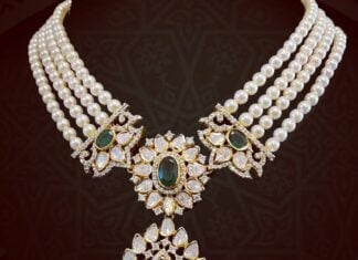 pearl necklace with polki emerald pendant