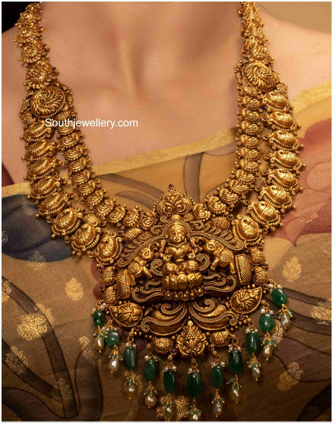 Antique gold Lakshmi haram - Indian Jewellery Designs