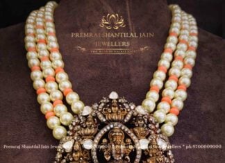 pearl mala with lakshmi pendant (1)