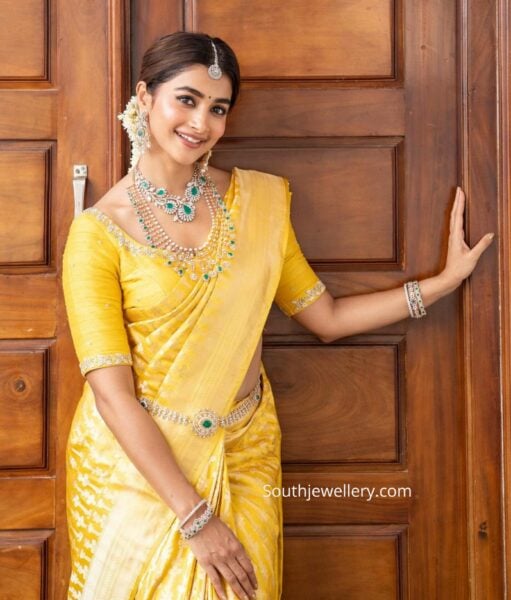 pooja hegde diamond jewellery (1)